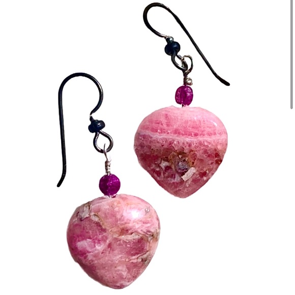 Jewel Design by Grace Jewelry - Rhodochrosite/Sapphire heart Earrings. Beautiful